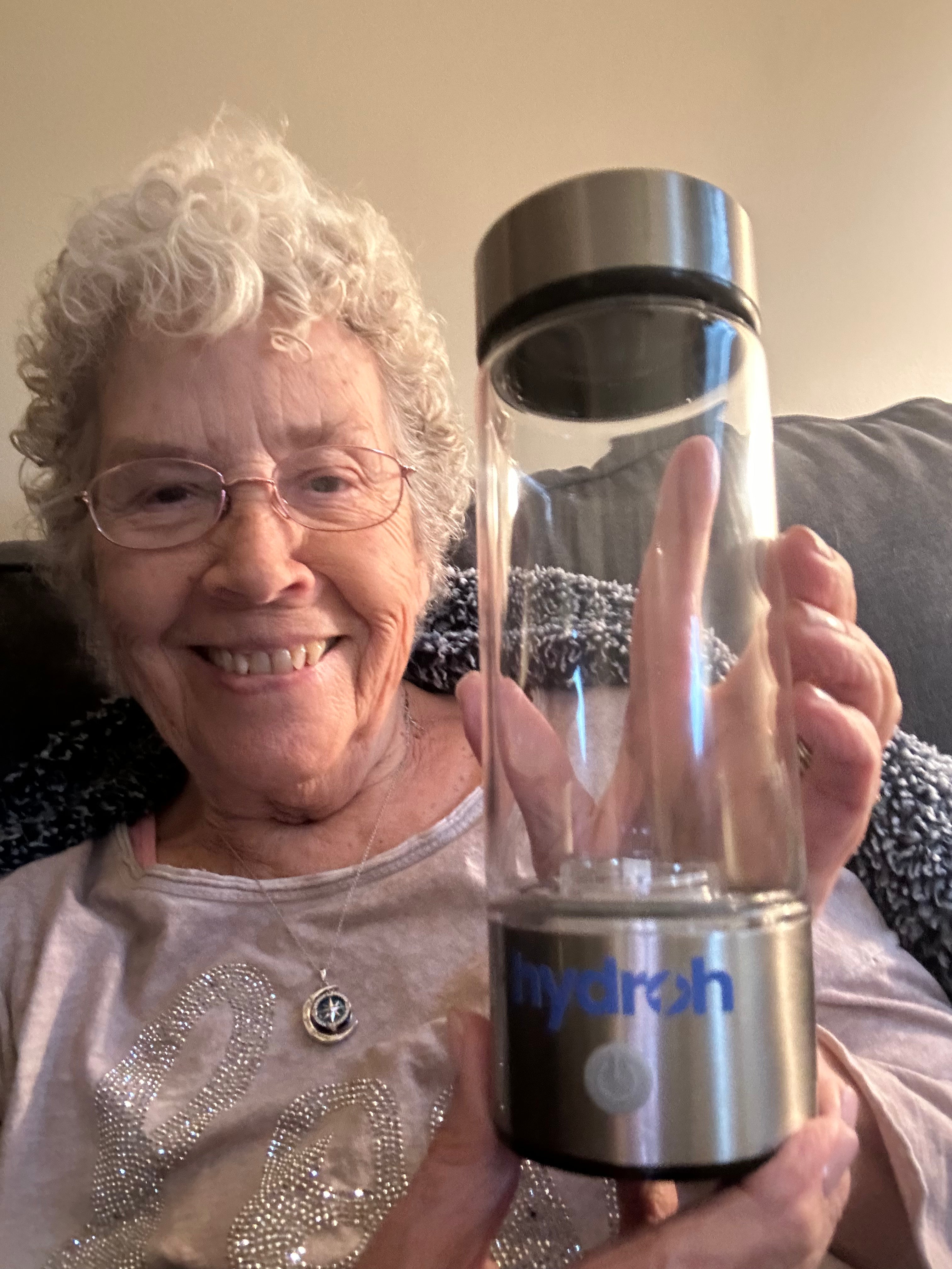 Hydroh Bottle: Elevate Hydration, Transform Health! 🌊🍃