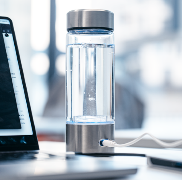 Hydroh Bottle: Elevate Hydration, Transform Health! 🌊🍃